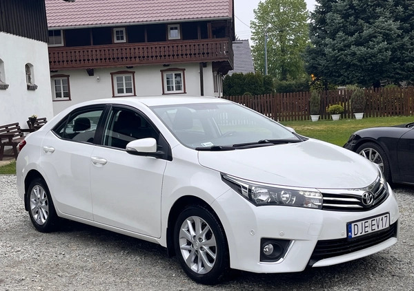 Toyota Corolla cena 51500 przebieg: 109650, rok produkcji 2015 z Góra małe 46